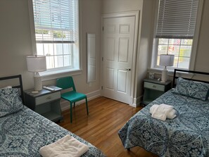 4 dormitorios, tabla de planchar con plancha, wifi gratis y ropa de cama