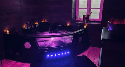 Love Room Le Chalet / Jacuzzi / Sauna