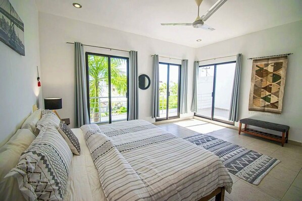 3 bedrooms, desk, iron/ironing board, WiFi