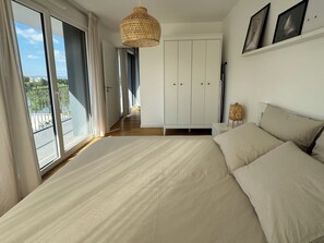 1 bedroom, iron/ironing board, WiFi, bed sheets - Le Cécilia - Cozy nest with view on Seine river (Clichy)