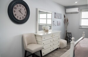 1 dormitorio, escritorio, wifi gratis y ropa de cama