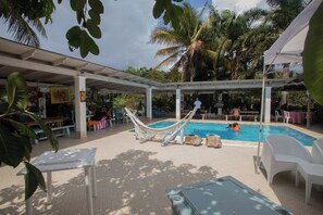 15 つの屋外プール