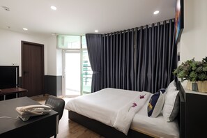 Phòng Deluxe | Bộ đồ giường kháng dị ứng, minibar 
