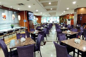 Unclassified image, 2 of 21, button - Harbin Kunlun Hotel (Near Central Street & Harbin Railway Station) (Harbin)