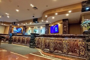صورة غير مصنفة، 4 من 21، زرّ