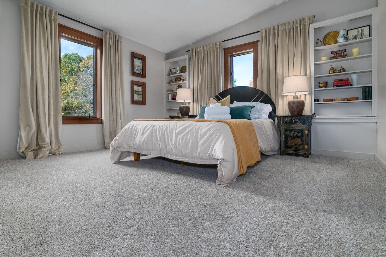 3 camere, una scrivania, ferro/asse da stiro, culla da viaggio