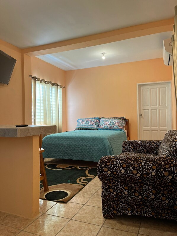 1 quarto, ferros/tábuas de passar roupa, Wi-Fi, roupa de cama