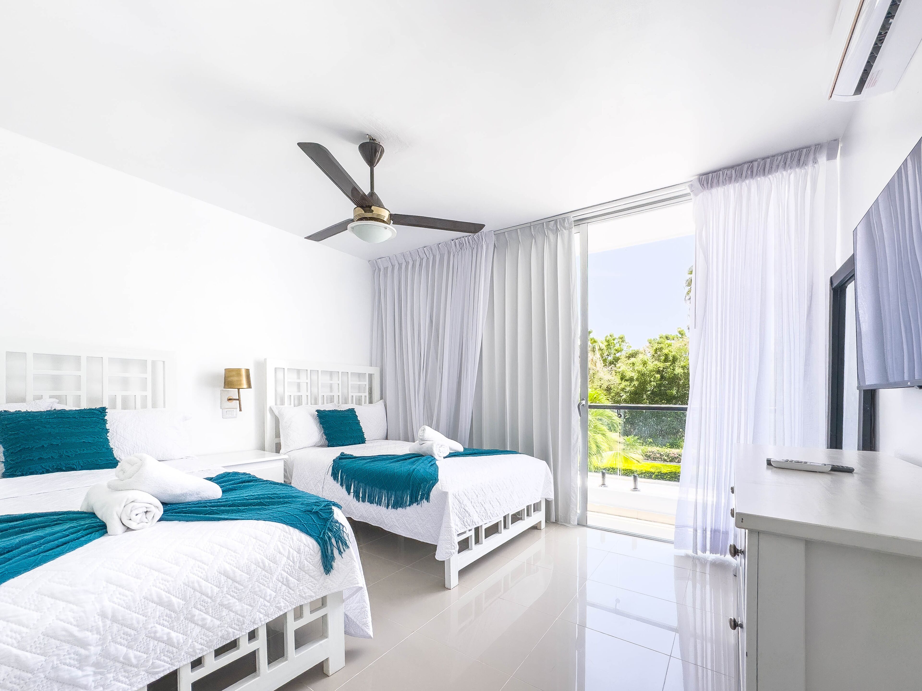 3 bedrooms, iron/ironing board, travel crib, WiFi