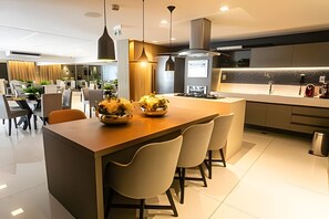 Family Apartment, 1 Bedroom | Dining - Solar Tambaú (João Pessoa)