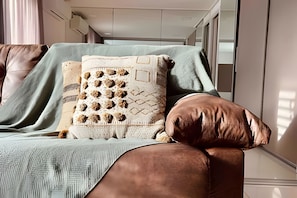 Deluxe Apartment, 1 Bedroom | Hypo-allergenic bedding, free WiFi, bed sheets, wheelchair access - Solar Tambaú (João Pessoa)