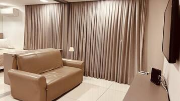 Family Apartment, 1 Bedroom | Hypo-allergenic bedding, free WiFi, bed sheets, wheelchair access