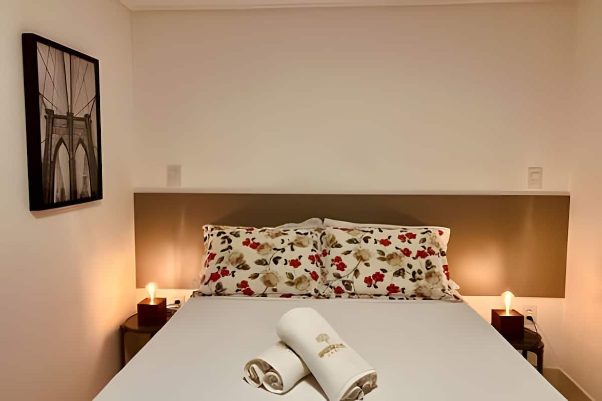 Family Apartment, 2 Bedrooms | Hypo-allergenic bedding, free WiFi, bed sheets, wheelchair access