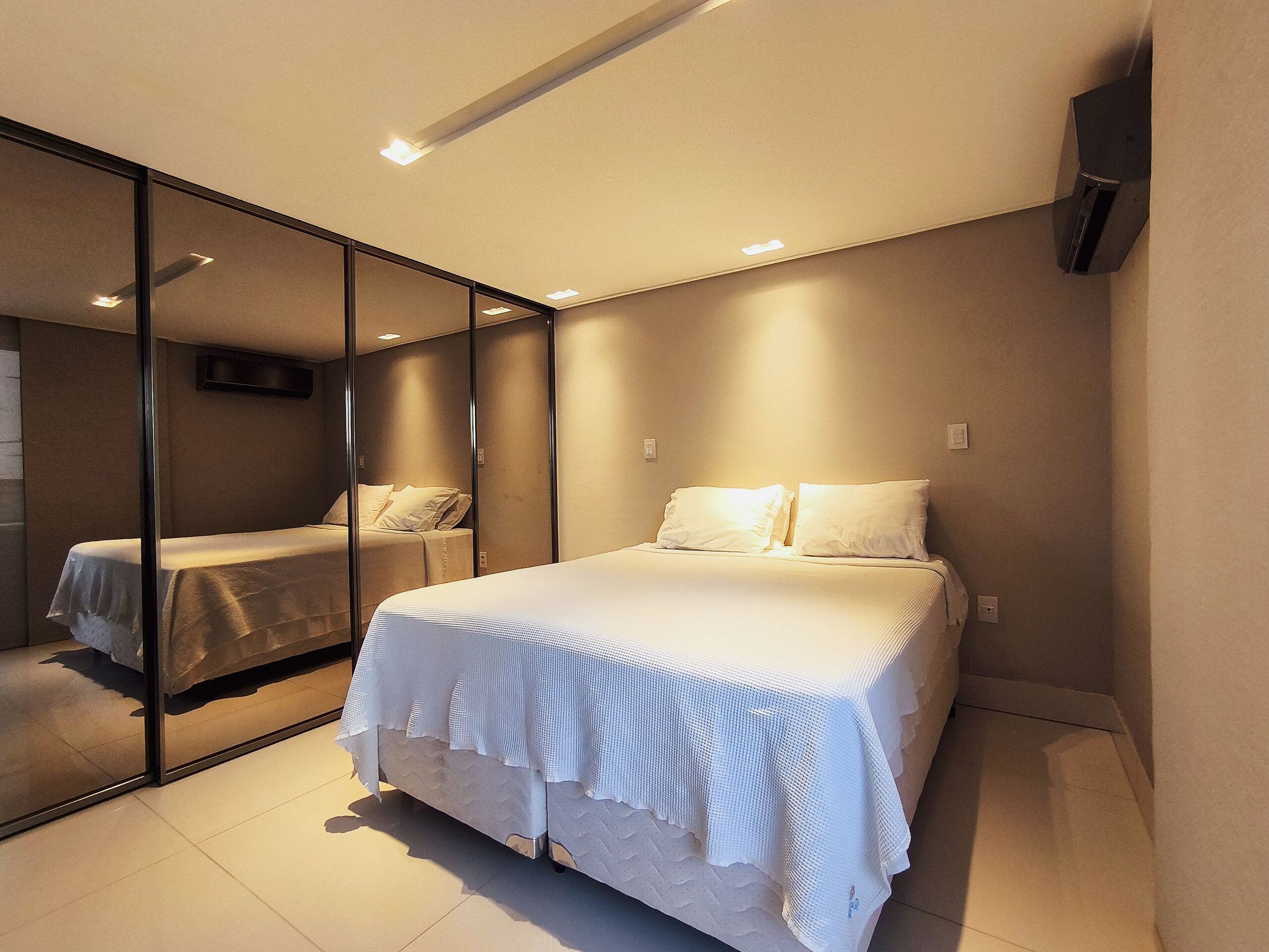 Basic Apartment | Hypo-allergenic bedding, free WiFi, bed sheets, wheelchair access