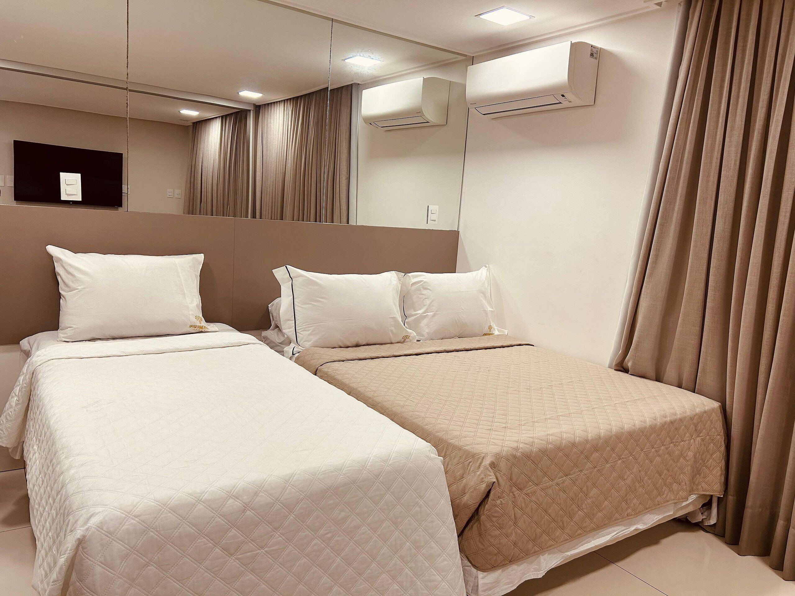 Family Apartment, 1 Bedroom | Peralatan tempat tidur hipoalergenik, Wi-fi percuma, cadar katil 