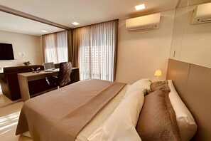 Deluxe Apartment, 1 Bedroom | Hypo-allergenic bedding available, WiFi (free), bed sheets - Solar Tambaú (João Pessoa)