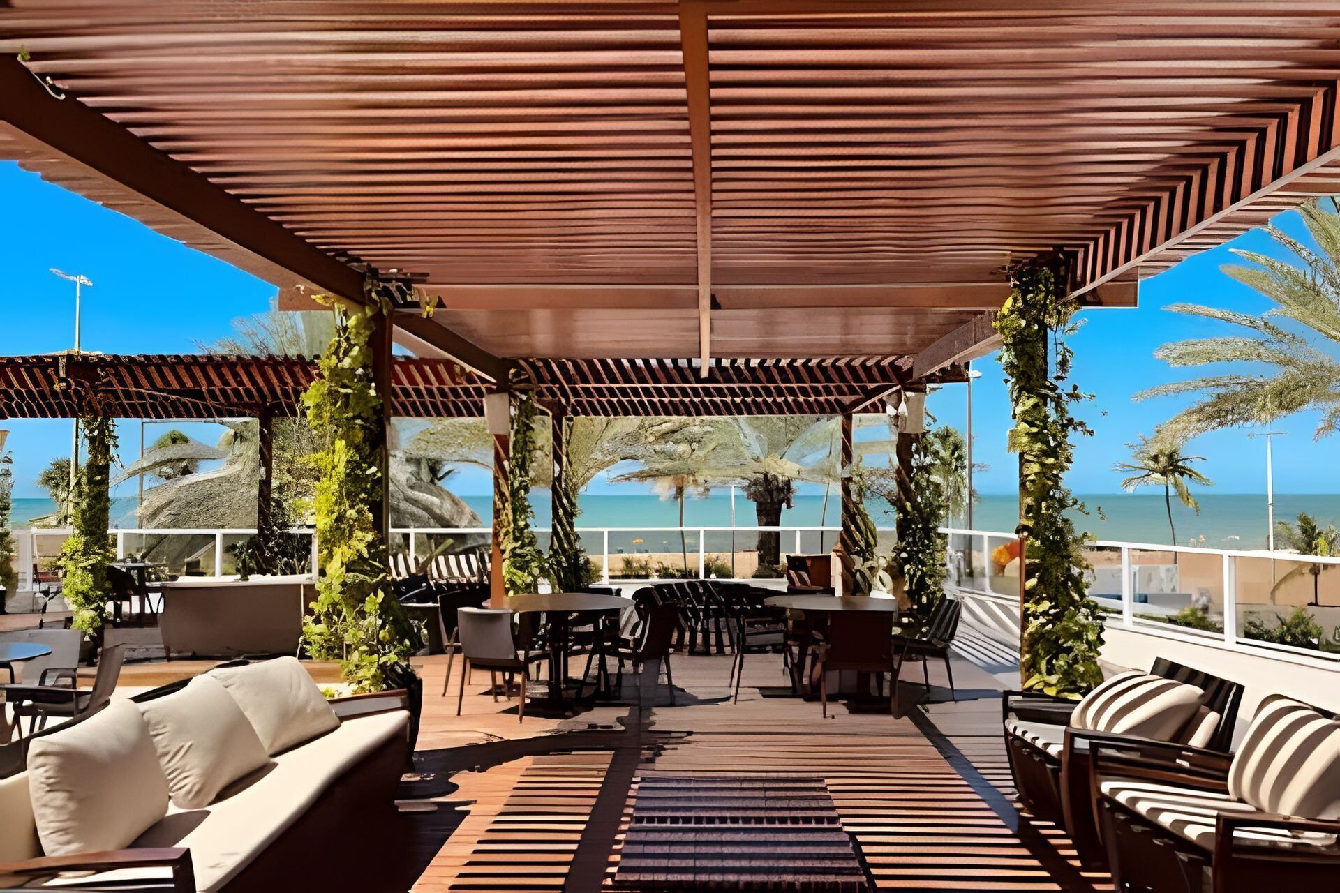 Departamento familiar, 2 habitaciones | Restaurante al aire libre