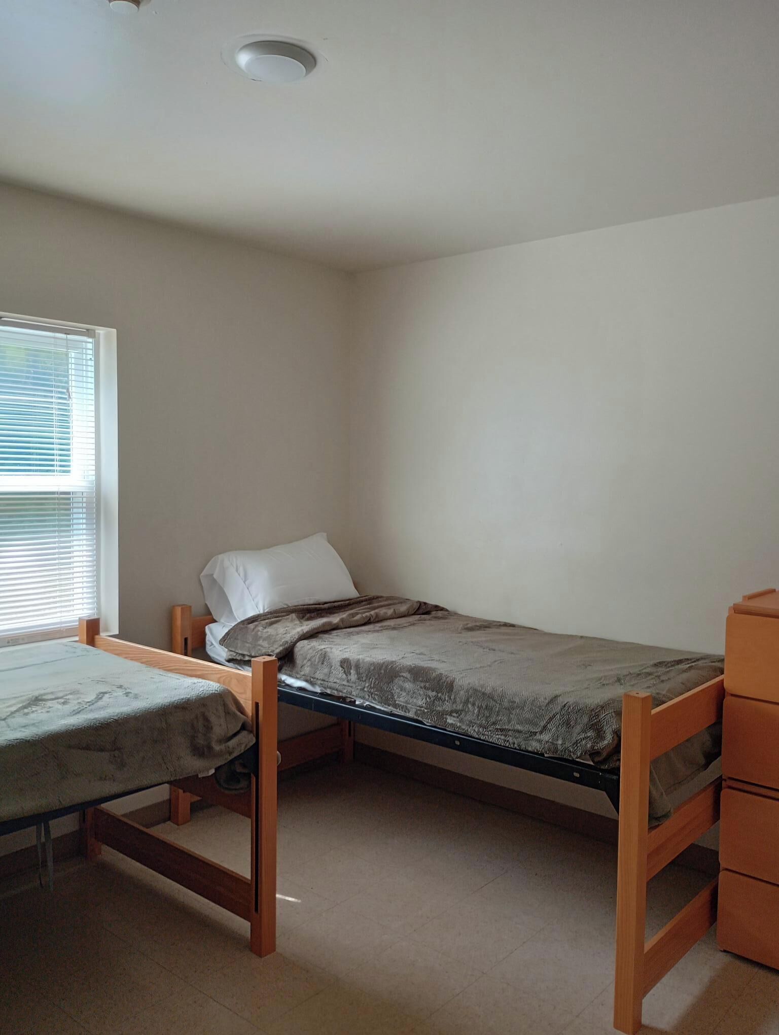 Shared Dormitory | Desk, laptop workspace, free WiFi, bed sheets