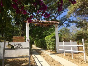 Front of property - HOTEL MINCA LA CASONA (Santa Marta)