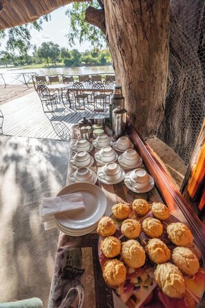 In-room dining - Njobvu Safari (South Luangwa National Park)
