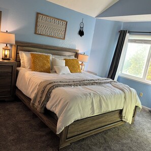 3 soverom, skrivebord, wi-fi og sengetøy