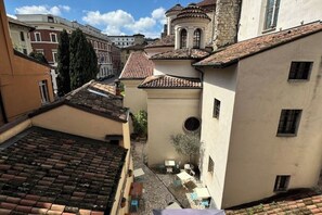 Property grounds - Wonderful two-room apartment  (Brescia)