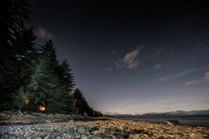 On the beach - Sea Stone Quadra House (Strathcona)