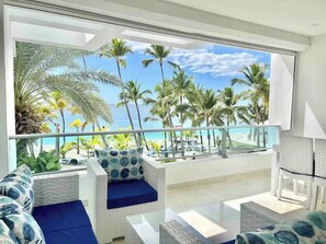 Property grounds - Luxury Beachfront 2 Bedroom Apt, Check in 24H (Playa Juan Dolio)