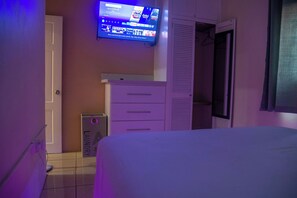 1 Schlafzimmer, Bügeleisen/Bügelbrett, kostenloses WLAN, Bettwäsche