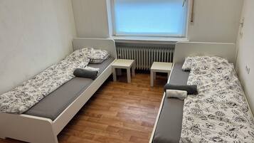 2 bedrooms, WiFi, bed sheets