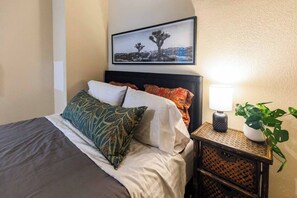 1 bedroom, desk, iron/ironing board, free WiFi
