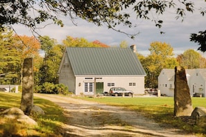 Exterior - Thistledown Farm's Udder Heaven (Waldoboro)
