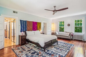 5 quartos, escrivaninha, Wi-Fi de cortesia, roupa de cama
