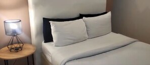 12 bedrooms, in-room safe, desk, WiFi