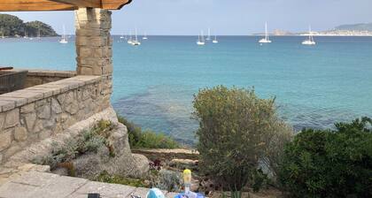 Renovated waterfront house (sleeps 6) - St Cyr/mer