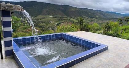 cottage House with an amazing view