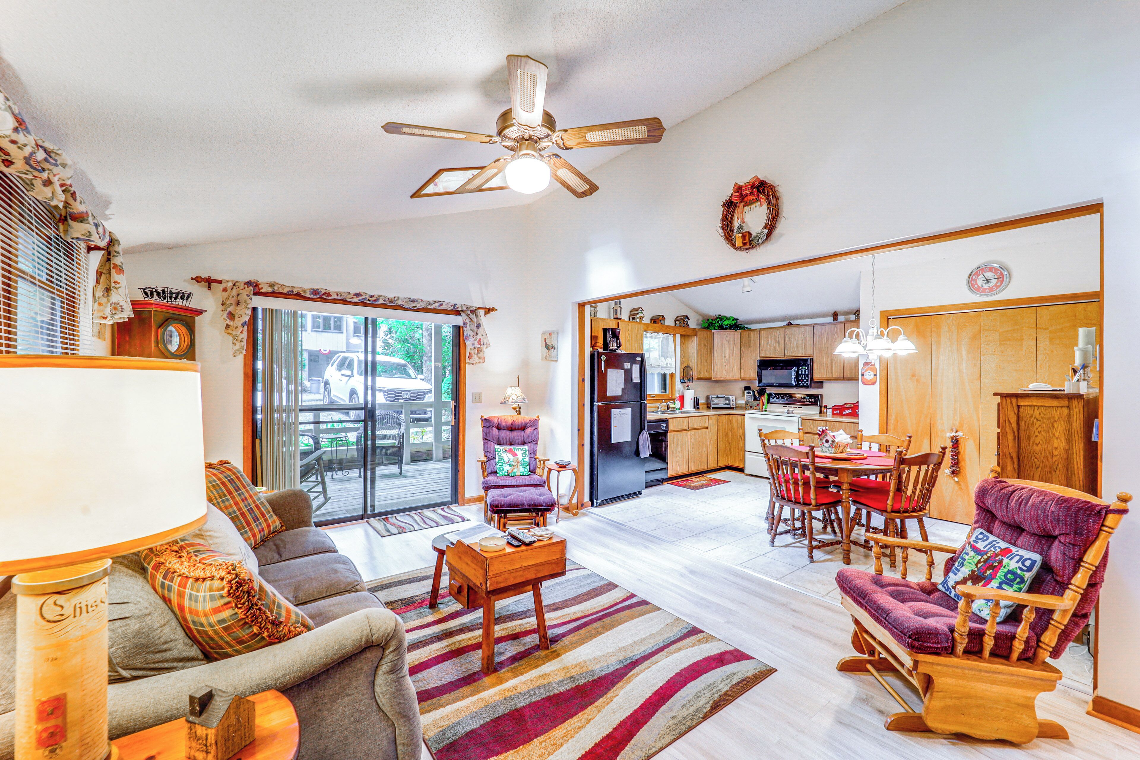 Newland Vacation Rental | 2BR | 2BA | Steps Required | 900 Sq Ft