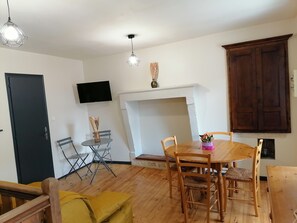 Interior - Town house close to town center with all amenities  (Mansle-les-Fontaines)