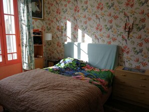 2 soverom, strykejern/-brett, wi-fi og sengetøy