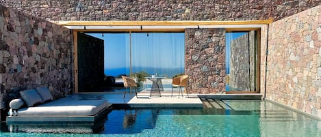 Signature Suite, Private Pool, Sea View | 1 bilik tidur, peti besi dalam bilik, langsir/tirai gelap terus