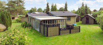 Amazing home in Væggerløse with WiFi