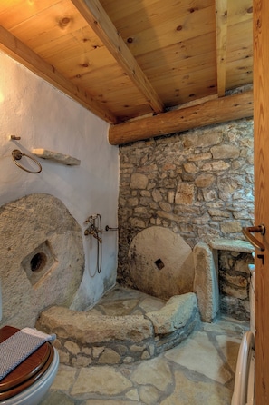 House, 2 Bedrooms, Smoking, Balcony | Bathroom - Dream 2 -traditional House With Pool To Share (Apokoronas)
