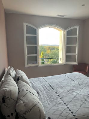 4 chambres, fer et planche Ă repasser, Wi-Fi, draps fournis