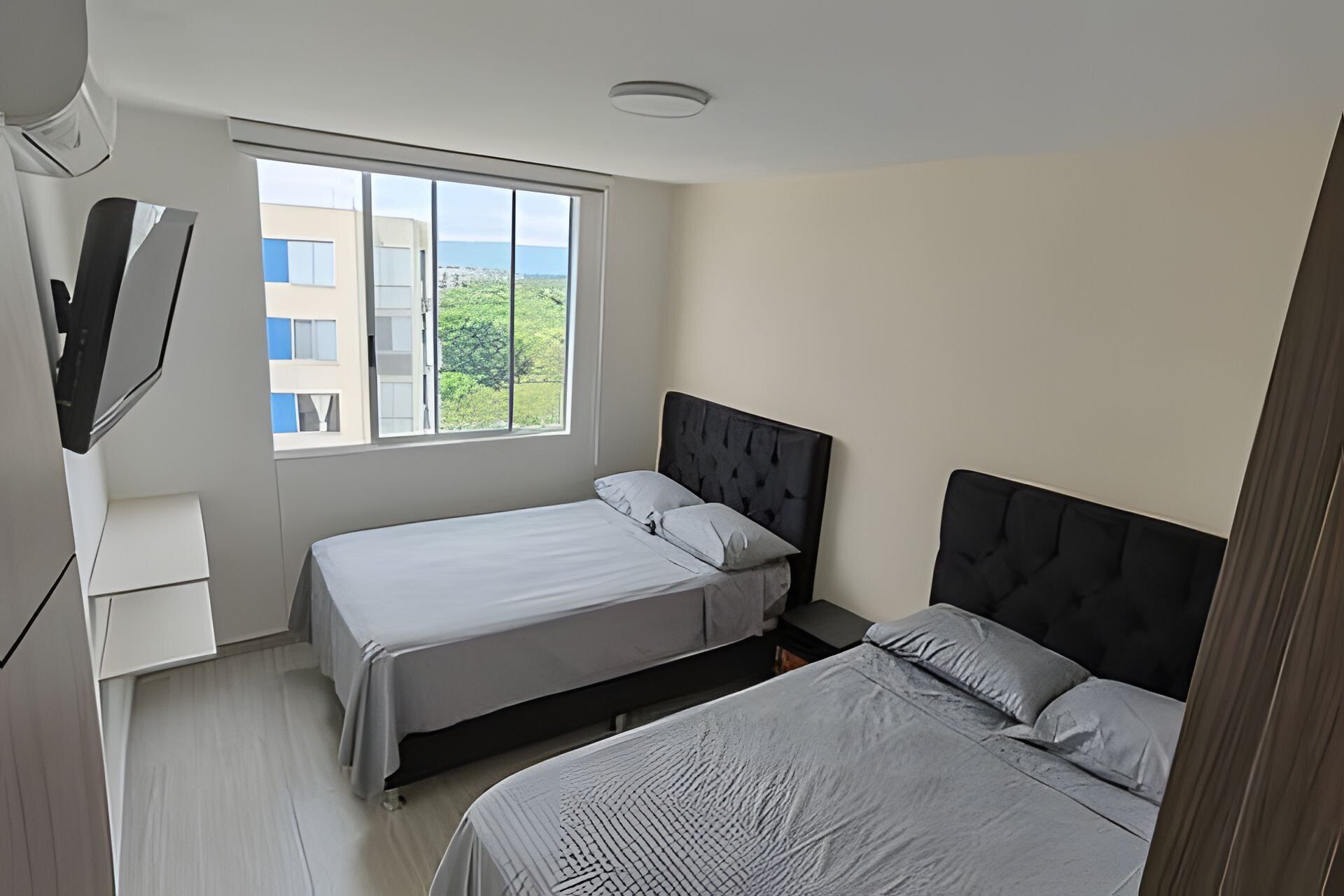 2 chambres, fer et planche à repasser, draps fournis