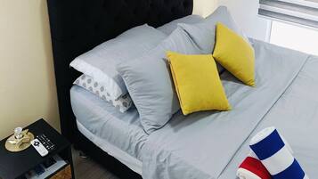 2 bedrooms, iron/ironing board, bed sheets
