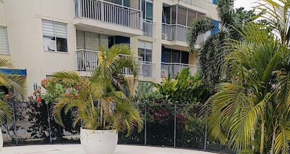 Full apartment Pto Azul Club House Come and Rest