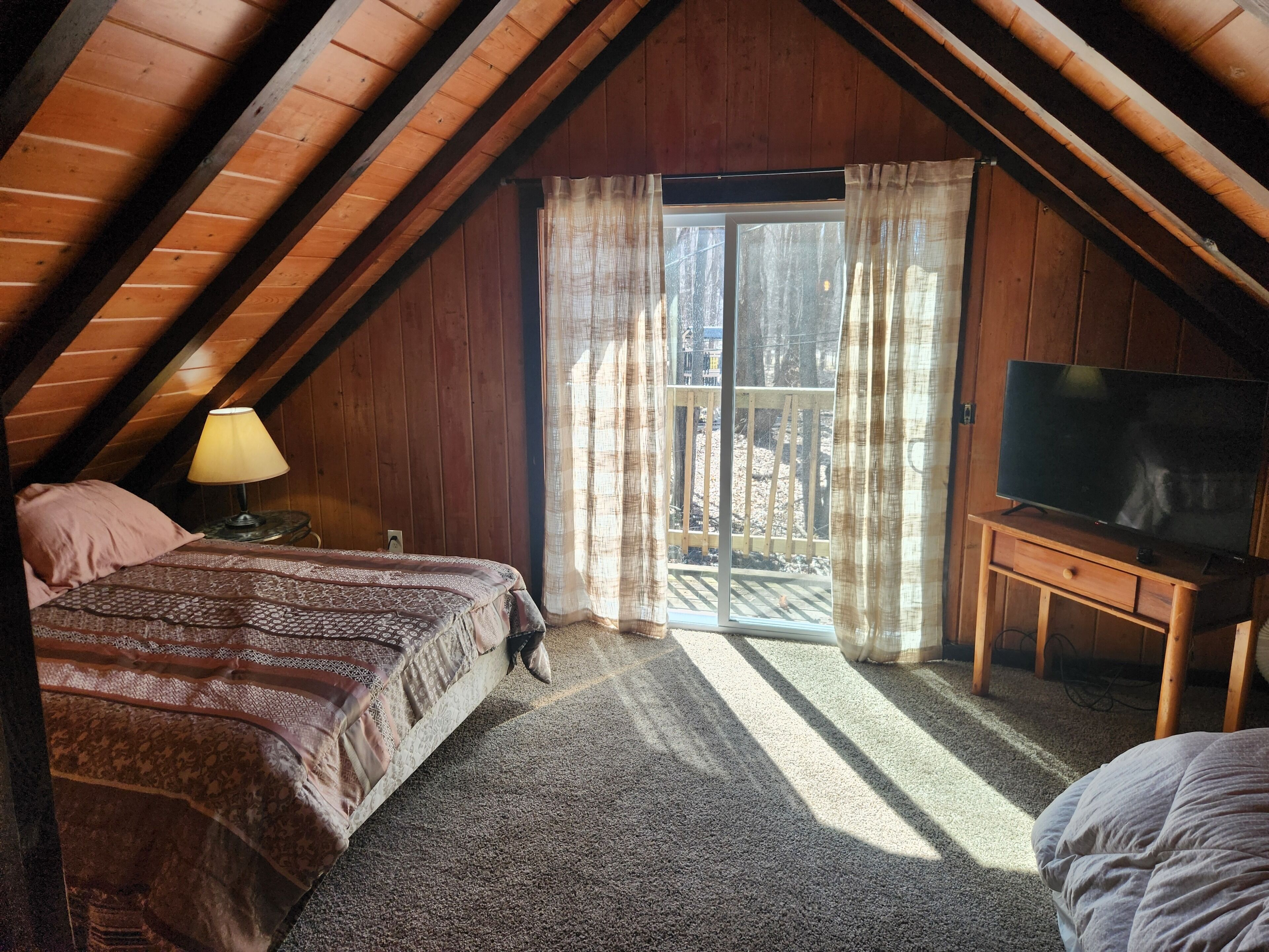 3 多间卧室、免费 WiFi、床单