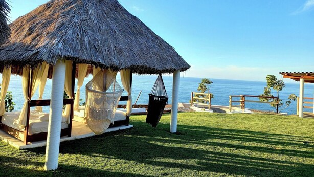 Front of property - Seacliff Paradise (Chimo)