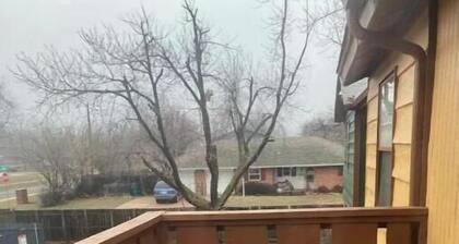 Vintage Vibe 80’s Condo