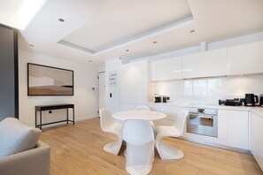 에스프레소 메이커, 전기 주전자, 청소용품