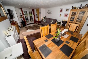 Smart-TV, DVD-Player, Bücher, Drucker